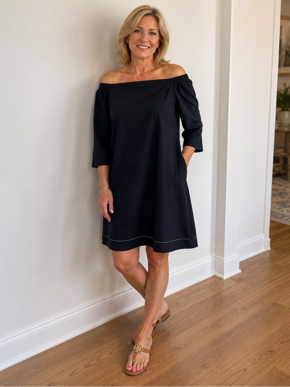 THEORY sz 6 BLACK “ZIZANNA” TOP NWT $315